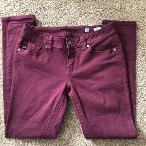 Miss Me Jeans in Garnet